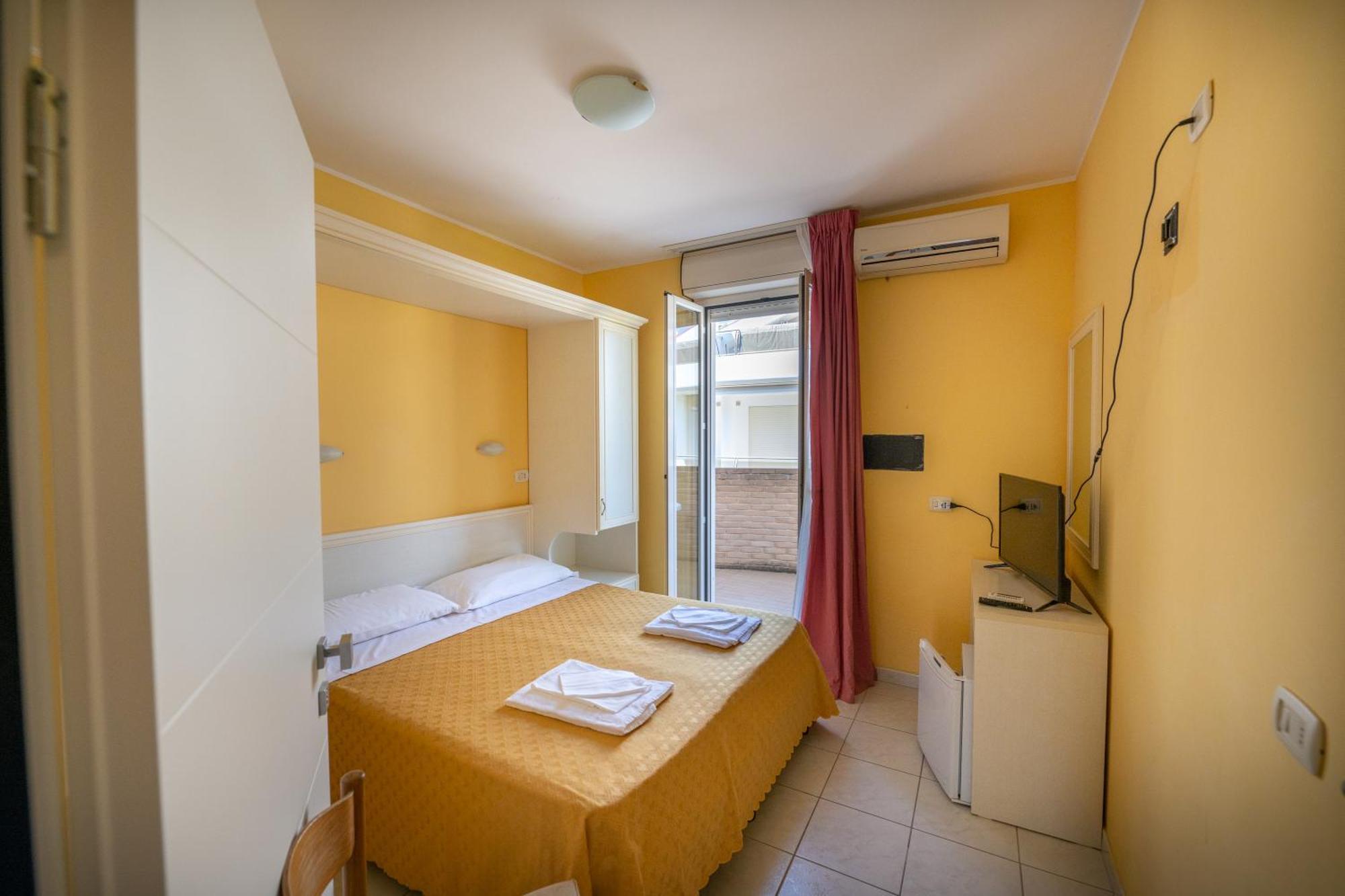 Di Matteo Hotel Roseto Degli Abruzzi Exterior foto